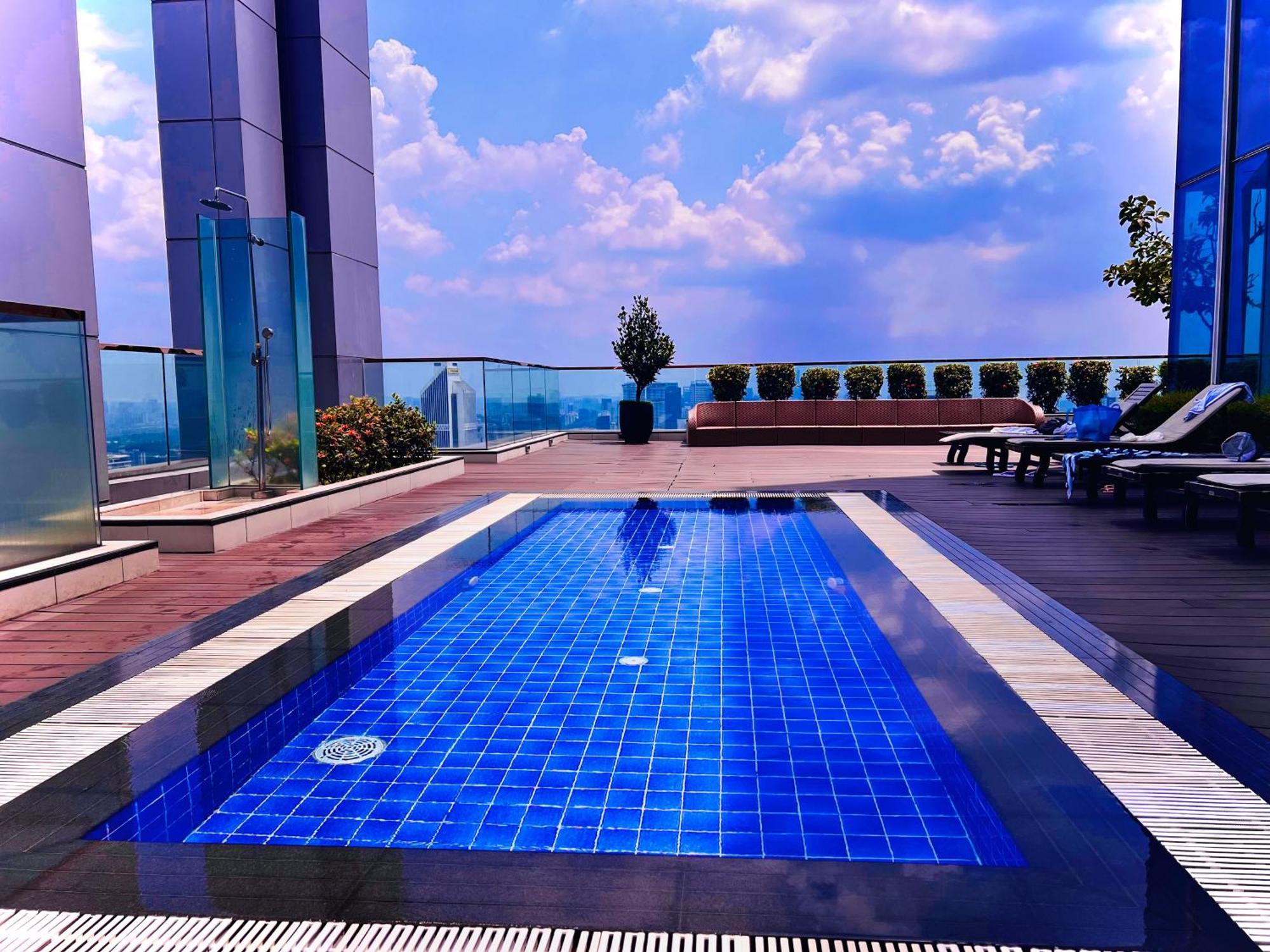 The Platinum Klcc By Moon-sky