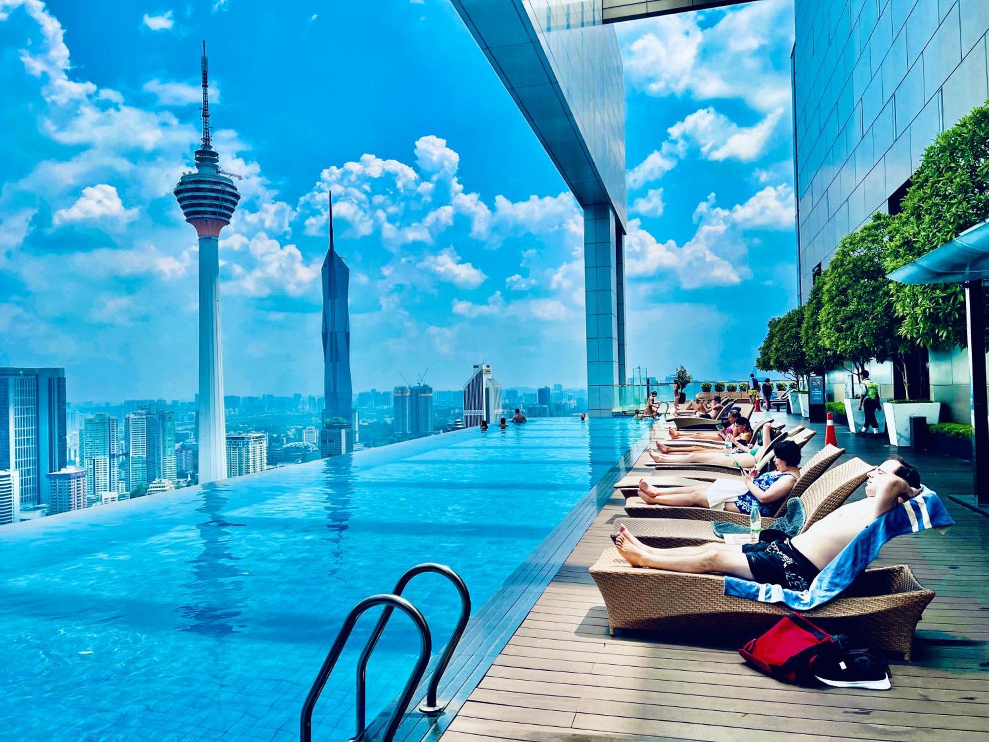 The Platinum Klcc By Moon-sky *